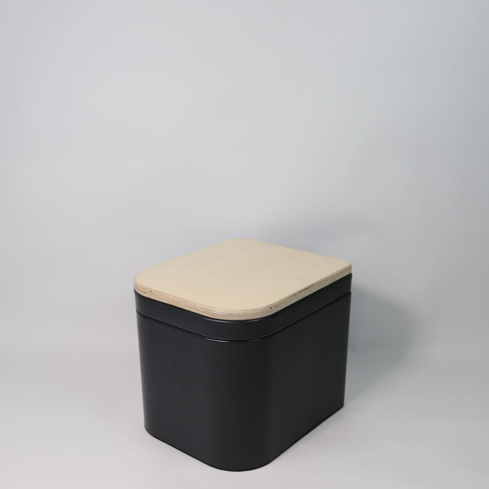 Trelino Origin M Portable Composting Toilet with Wooden Lid